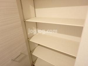 札幌市西区西町北１９丁目の賃貸マンションの玄関