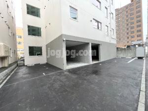 札幌市西区西町北１９丁目の賃貸マンションの駐車場