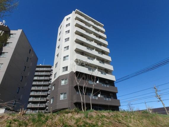 エステラ真駒内の外観