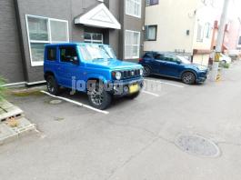 オーガニック西岡の駐車場