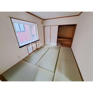 ロイヤルハイツＨＩの玄関