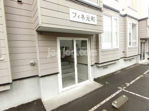フィネ元町の駐車場