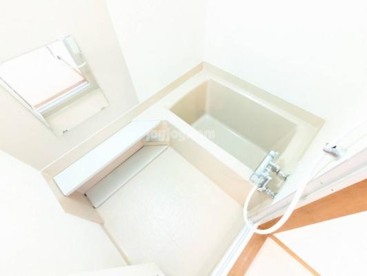 北見市東相内町の一戸建ての浴室