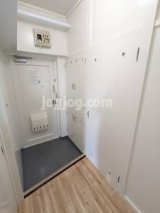 ビレッジハウス双葉１号棟の玄関