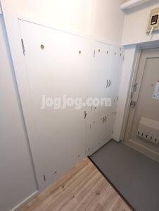 ビレッジハウス双葉２号棟の玄関