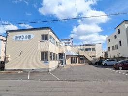 赤とんぼの外観