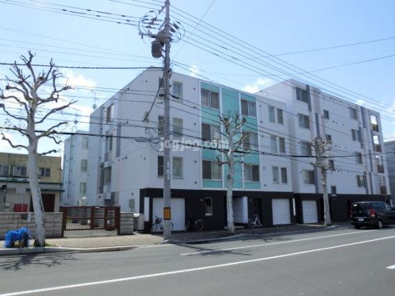 パールハイム桑園の外観
