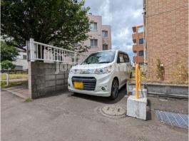エステラ二十四軒Ａ館の駐車場