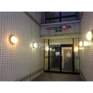 スクーデリア５１８（旧ＢＣ－ＳＱＵＡＲＥ美勢）のロビー
