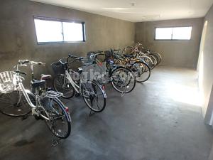 シャトレ東札幌の駐車場