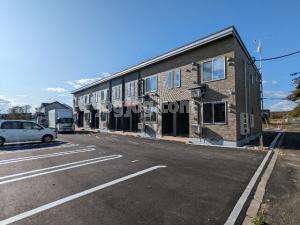 苫小牧市もえぎ町１丁目のアパートの外観