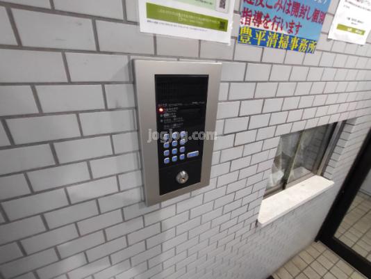 レクセル札幌平岸のエントランス