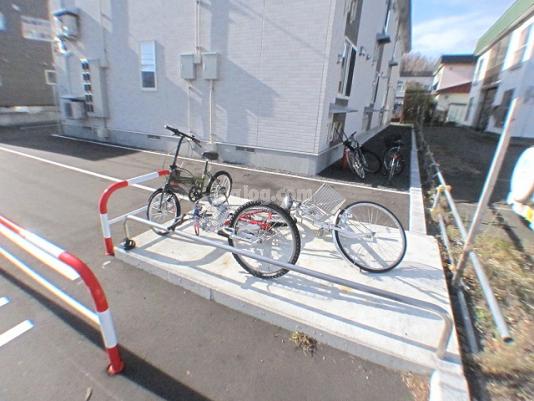 ウインドブレイクの駐車場
