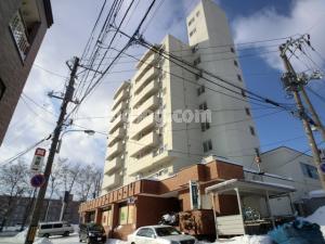 小林ビルのエントランス