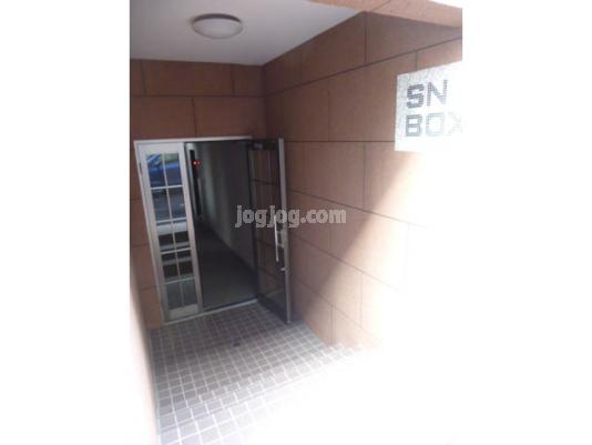ＳＮ・ＢＯＸのエントランス