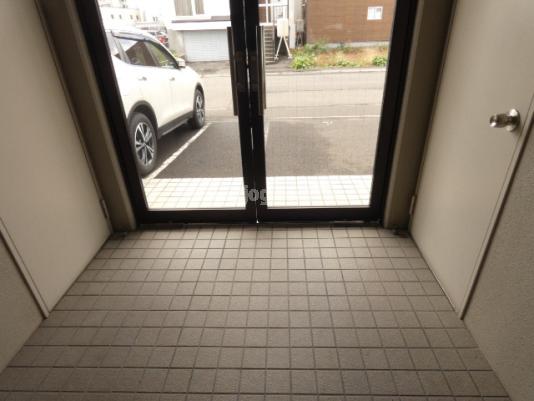 苅谷　北３１のエントランス