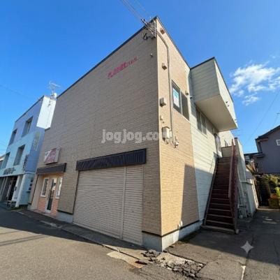 学）フラワーハイツの外観