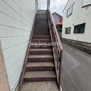 学）フラワーハイツのエントランス