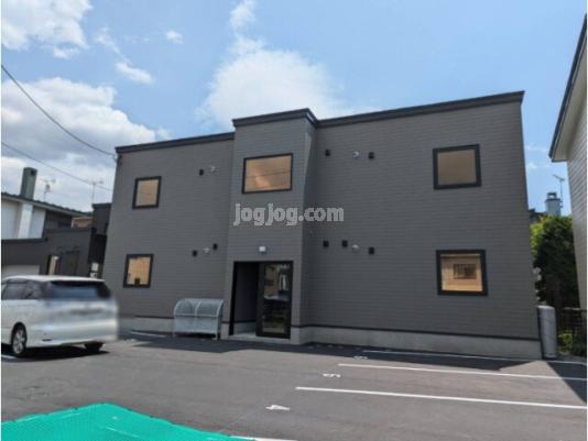 苫小牧市春日町２丁目のアパートの外観