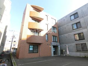ラガーハイム本郷通のロビー