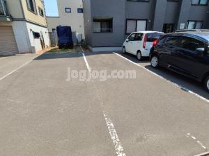 ベルリード平岸の駐車場