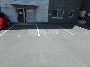 グローリーアンザイの駐車場