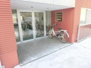 チェリーコート豊平公園のエントランス
