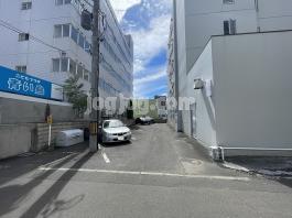 トーカンマンション円山北町の駐車場