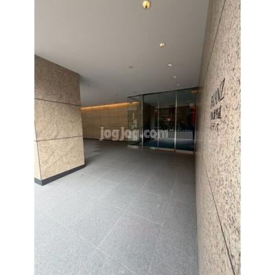 札幌市中央区南一条西２５丁目の賃貸マンションのエントランス