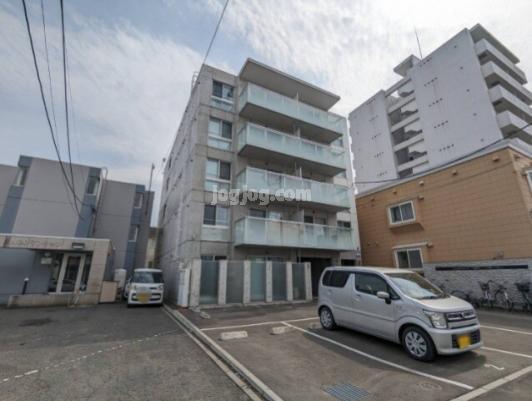 Ｍｉｄｔｏｗｎ　Ｔｅｒｒａｃｅ　Ｎ２０の外観