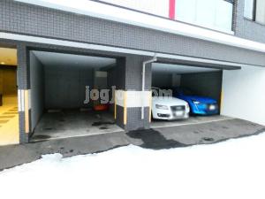 プレイオーネＮ２５の駐車場