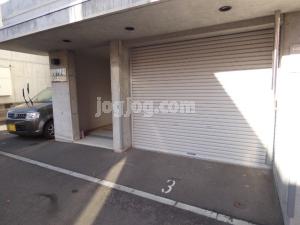 クレア北２８条の駐車場