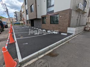 patio平岸の駐車場