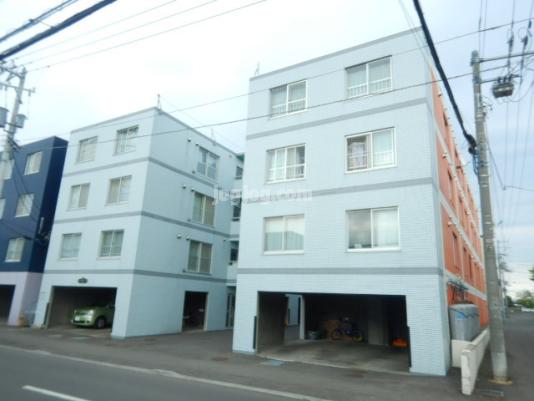 エンブレム札幌発寒IC棟の外観